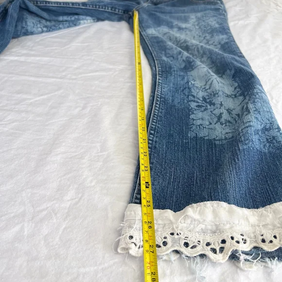 Upcycled One Of A Kind Bleahed Patchwork Jeans Wrangler Size 5/6 32 Boho Western - Picture 11 of 13